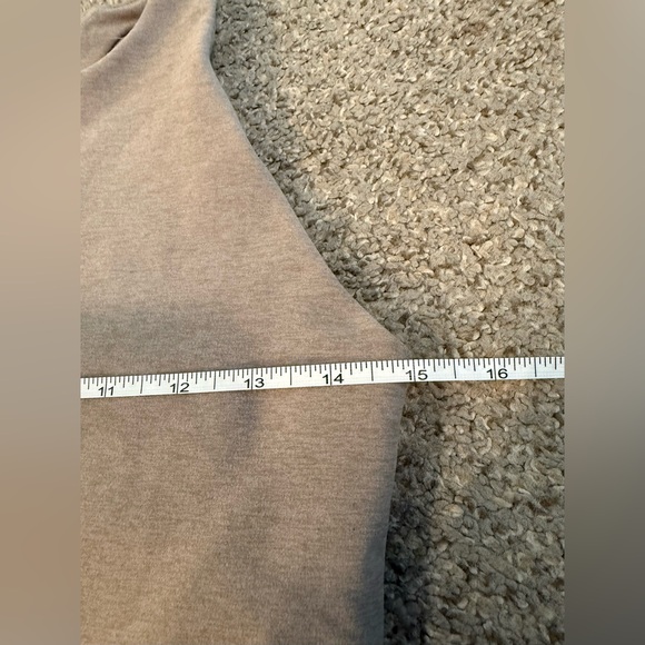 Beyond Yoga NWOT Spacedye Refocused Crop Tank in Sand Swept Heather Size Large - Picture 8 of 10